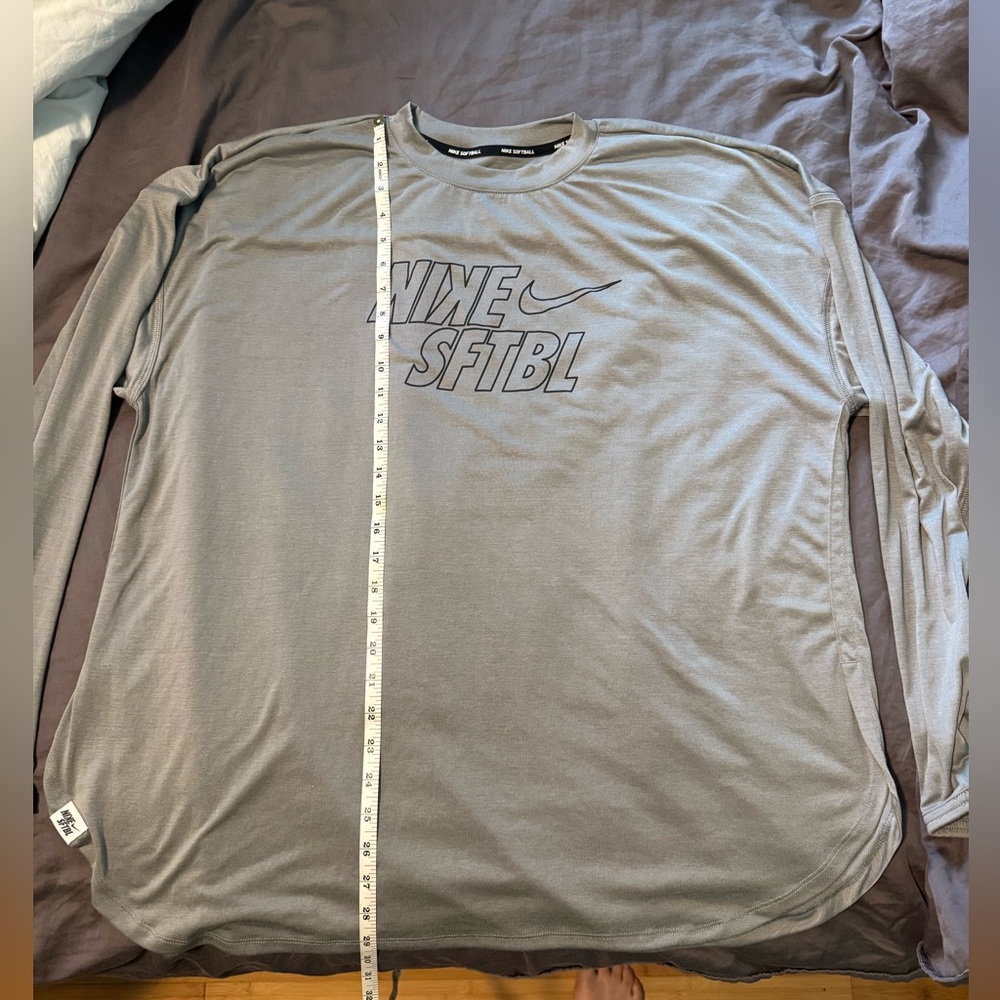 Nike softball Women’s Grey Long Sleeve Tee